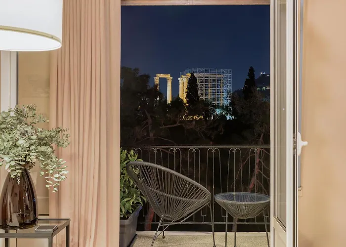 Stylish Flat Overlooking The Temple Of Zeus