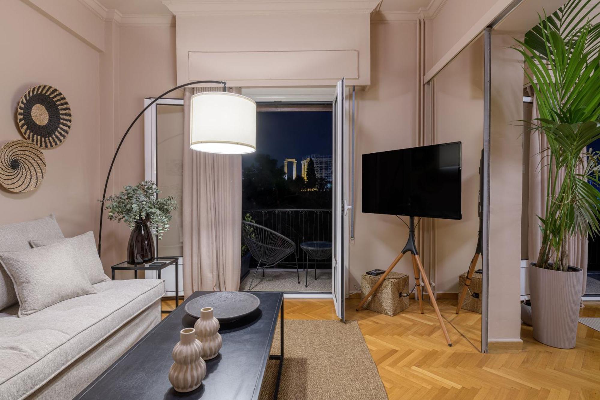 Apartment Stylish Flat Overlooking The Temple Of Zeus